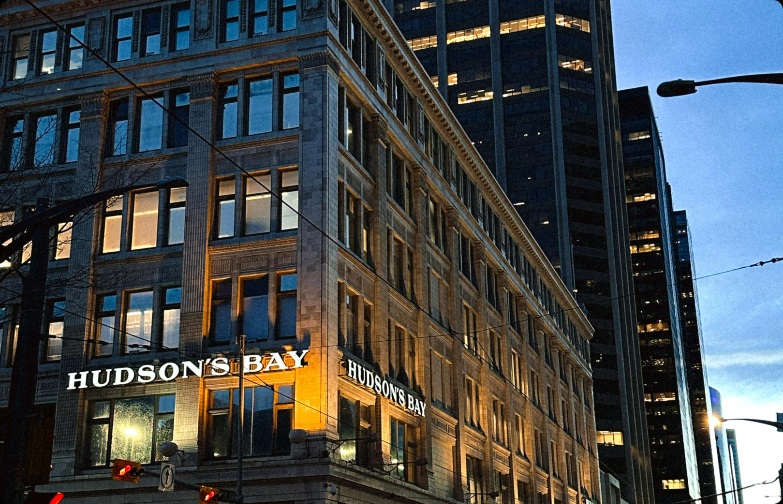 Hudsons bay outside