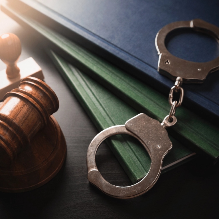 Handcuffs judge